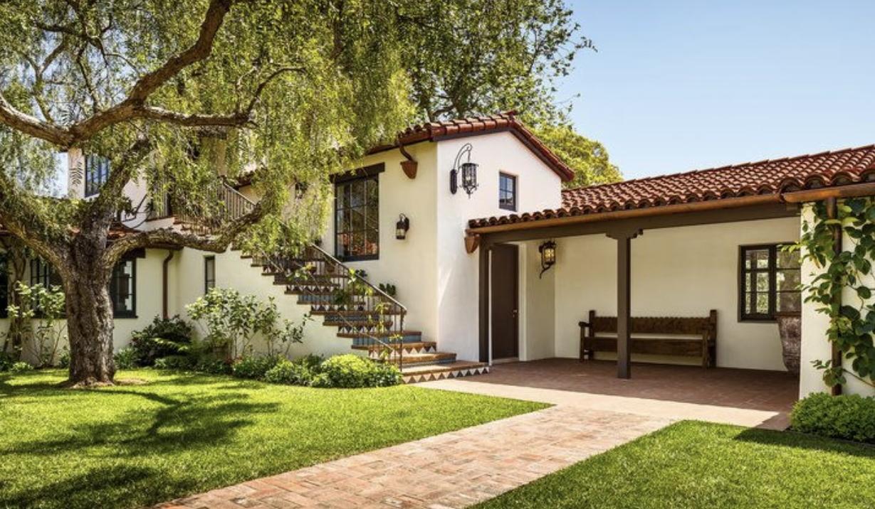 The Wedding Website of Aurora Pacheco and Priscilla Hernandez