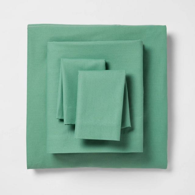 King Easy Care Solid Sheet Set Green - Room Essentials™