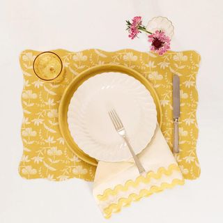 Meri Meri Scallop Placemat