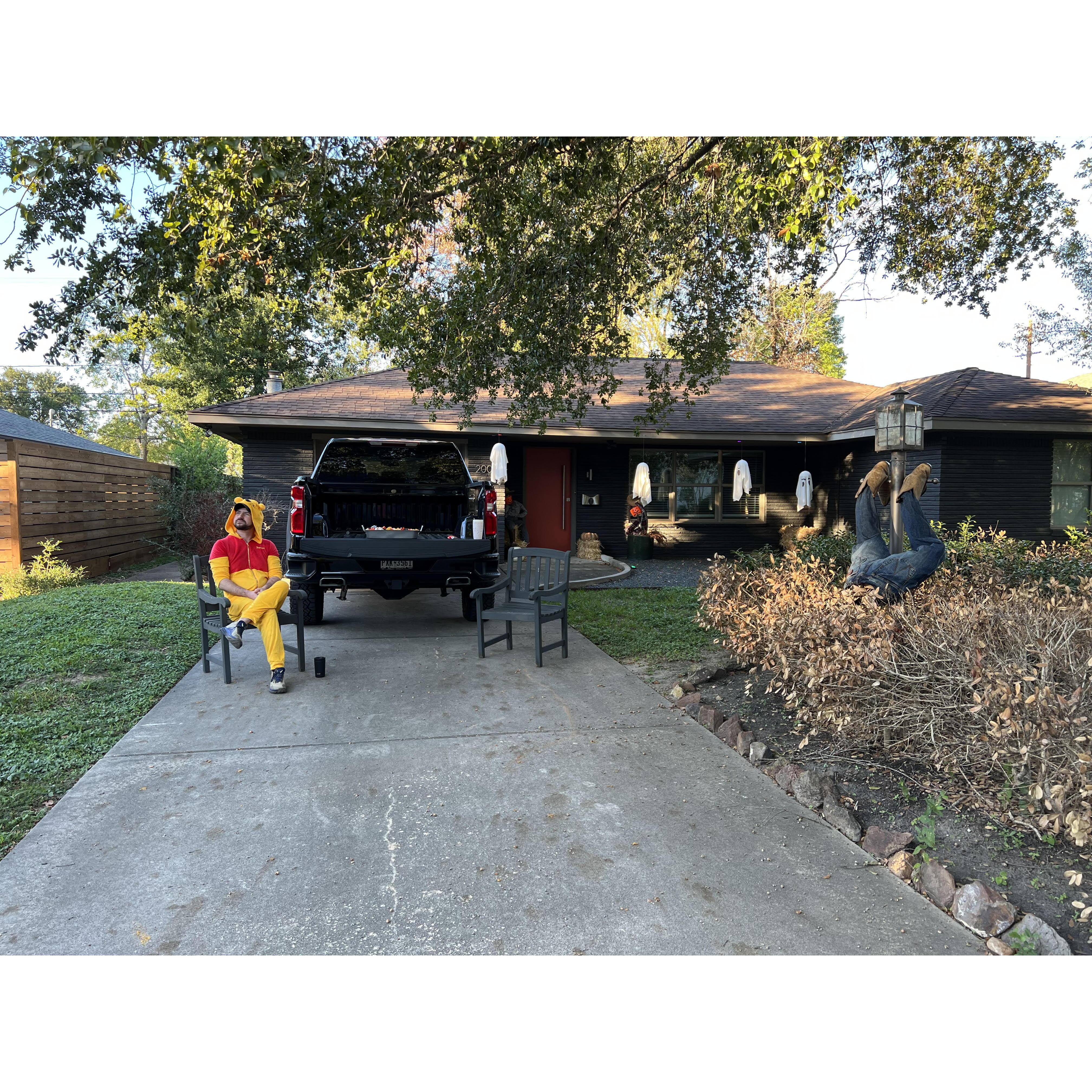 Alex and I purchased our first home together this past July. Our little 1950s home is in Oak Forest in Houston Texas, and we are excited to start transforming it into something wonderful (pray for Alex!) Here in our neighborhood Halloween is a major event and our street becomes a party where all the neighbors hang out on the drive to celebrate! Hence Alex in a Winnie the Pooh onesie