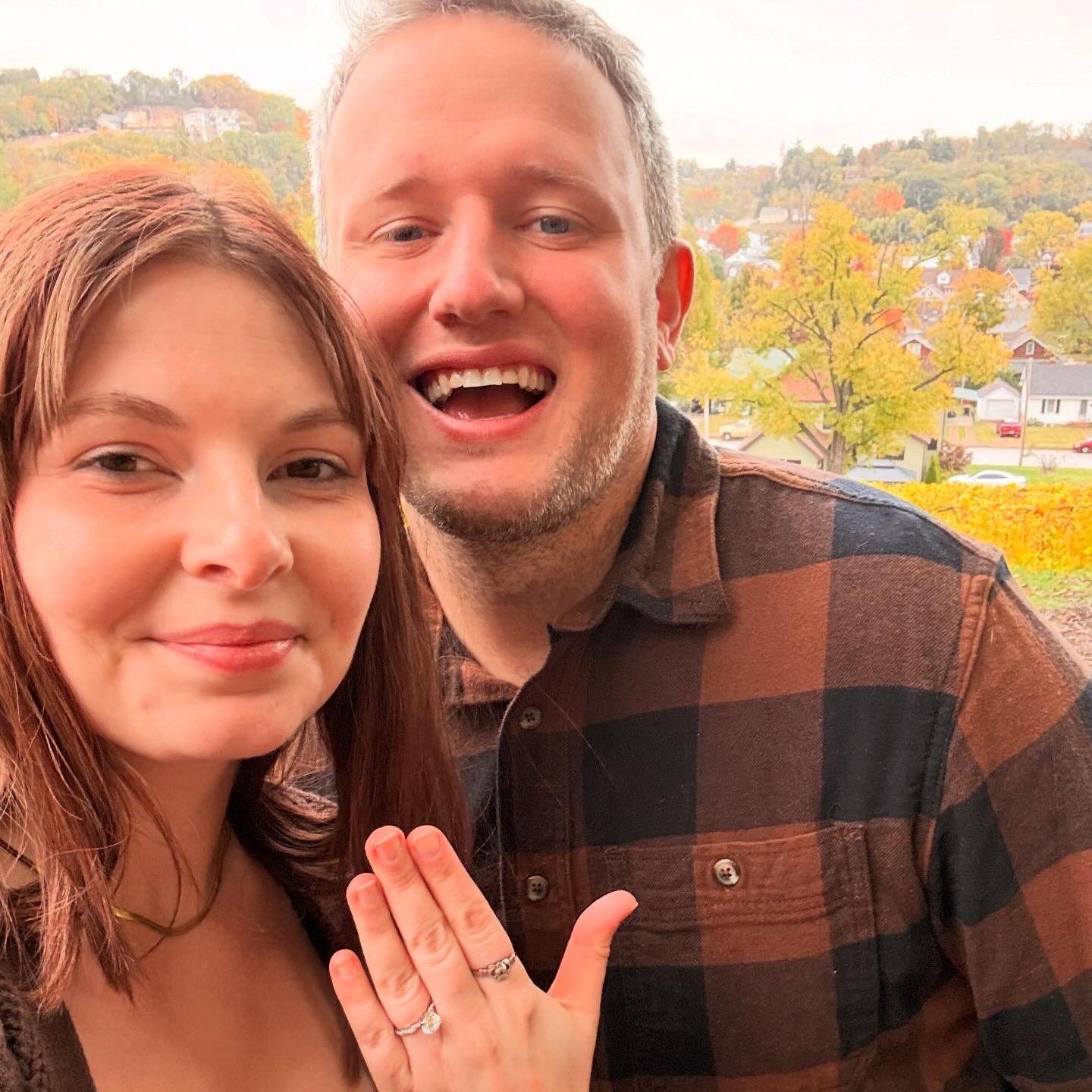 Guthrie couldn't have asked for a better proposal - or a better ring! 💍