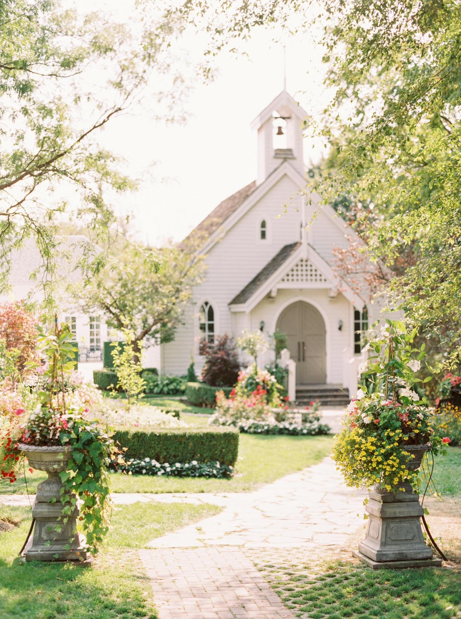The Wedding Website of Emily Potter and Connor Martin