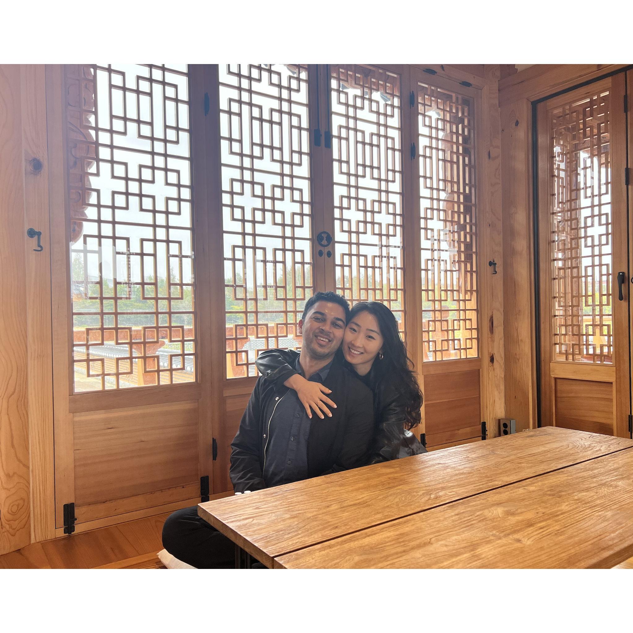 Visiting the library of Jenny's mom's college in Korea! 한국에서 제니 엄마의 대학 도서관을 방문했던 순간!