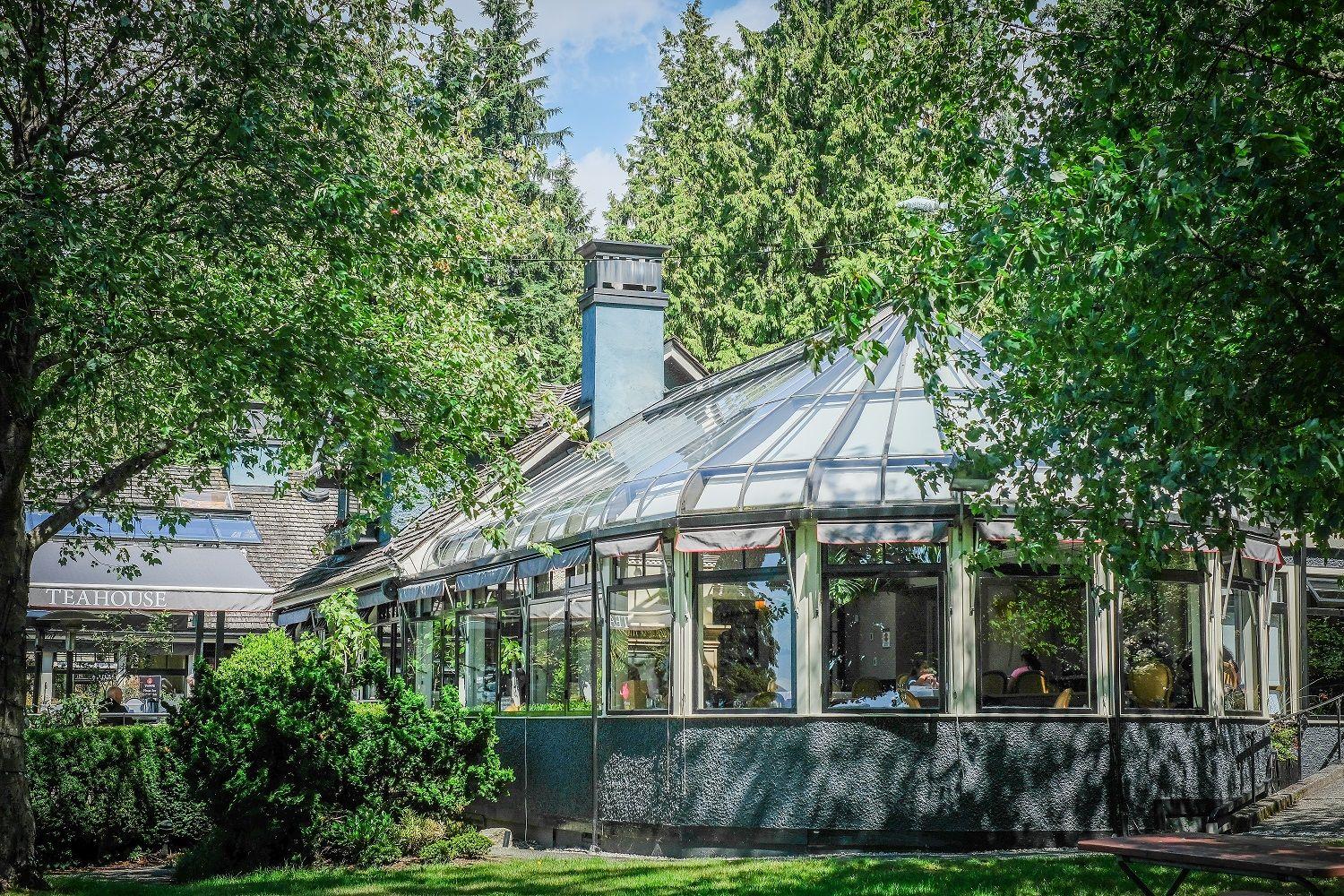 The Wedding Website of Kelsey Moore and Adam Mowat