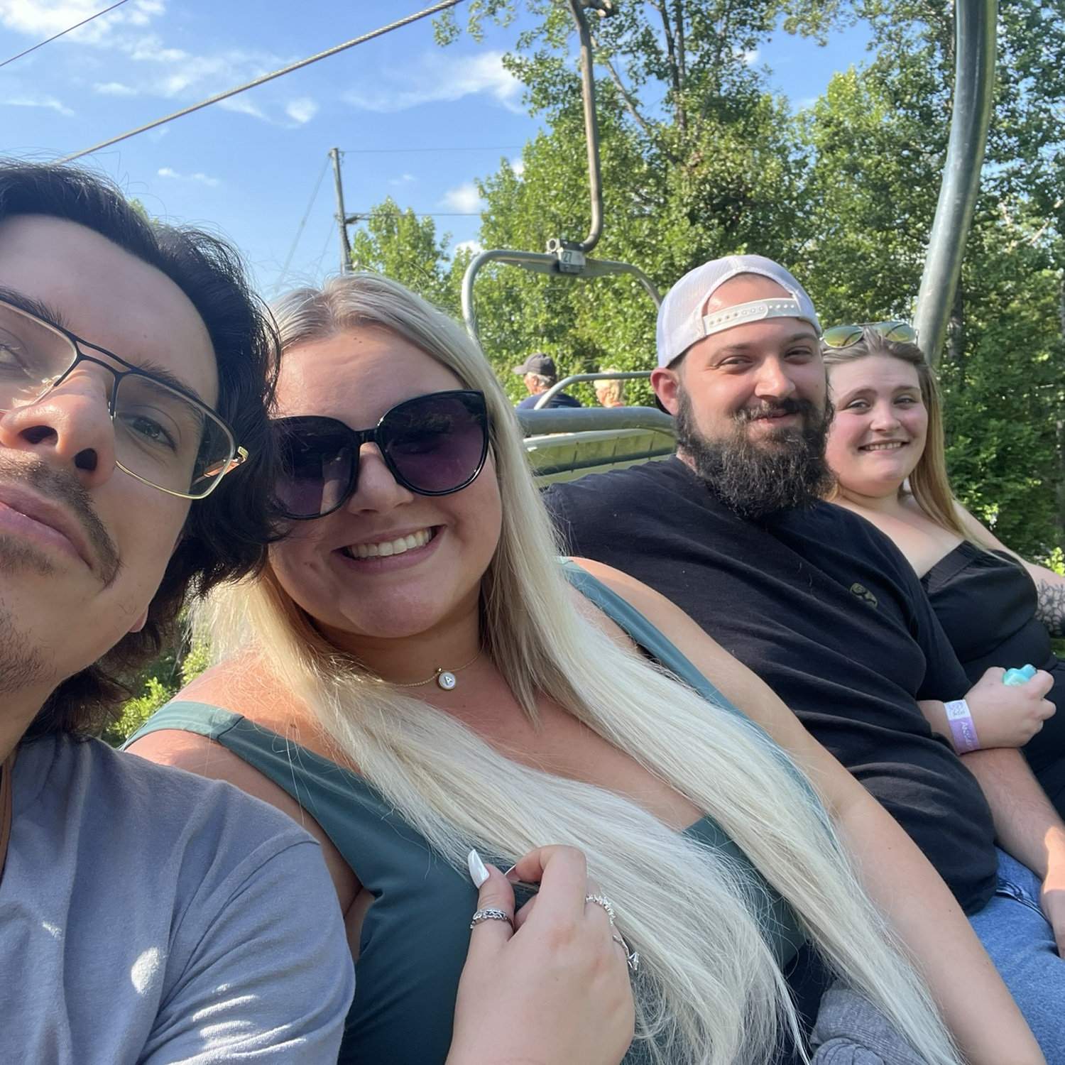 Tennessee with my brother and his wife🩷