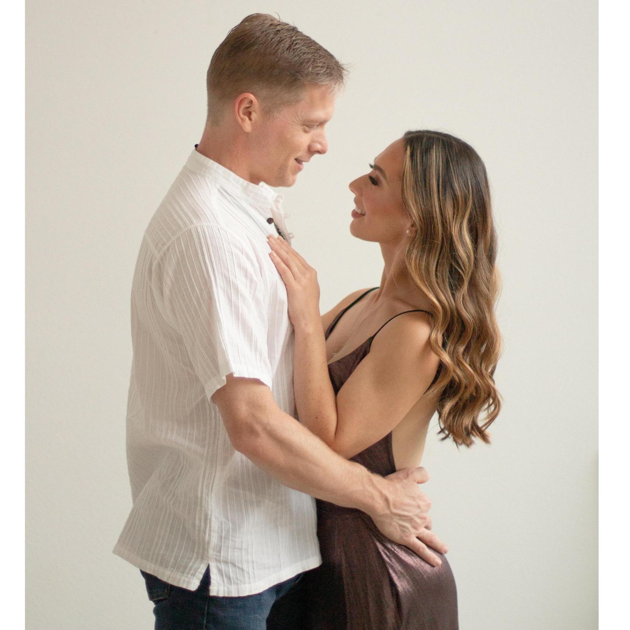A couple's photo shoot by a wonderful Seattle photographer @Pixelandtea.