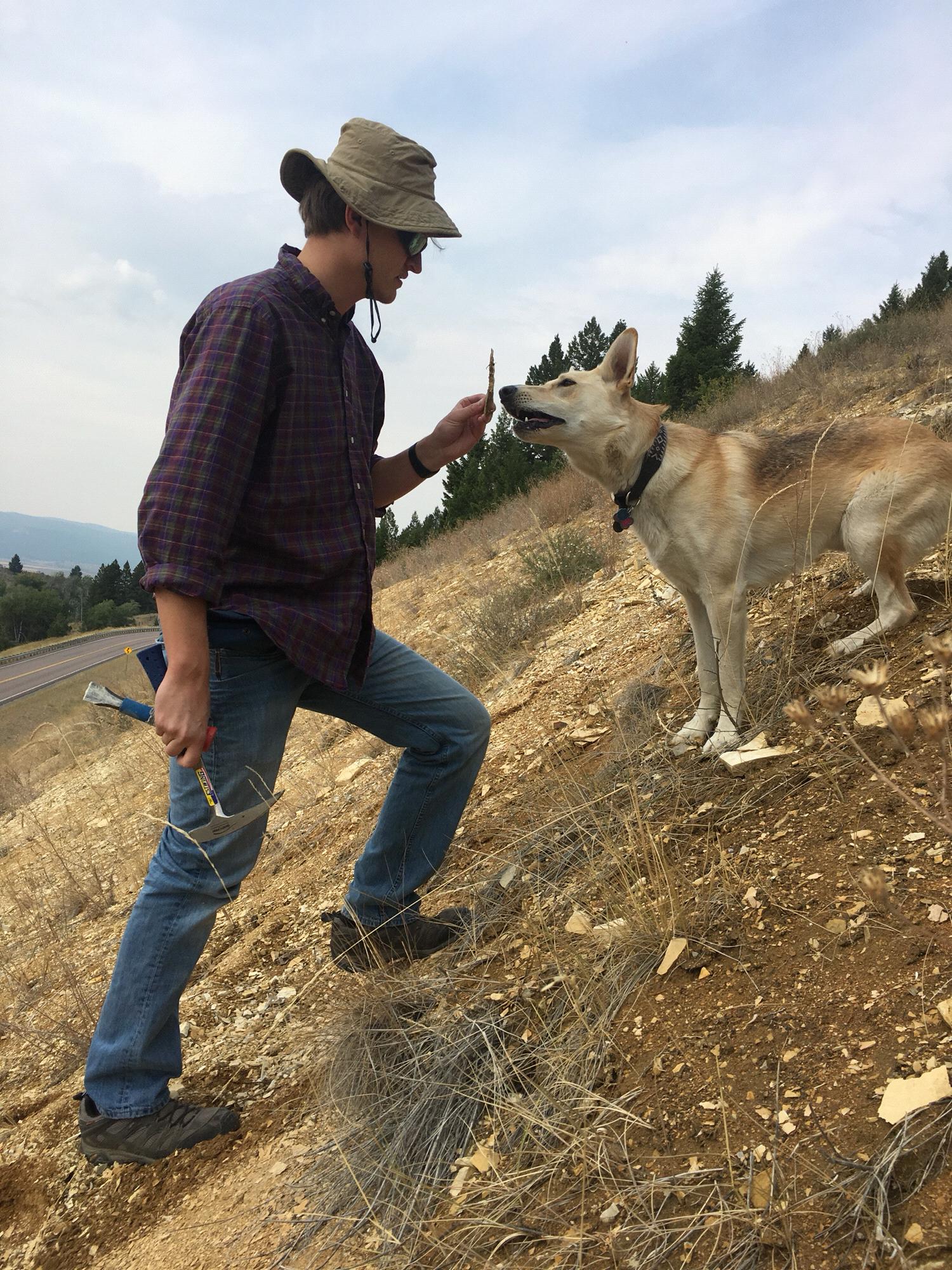 Jupiter helping dad finds fossils