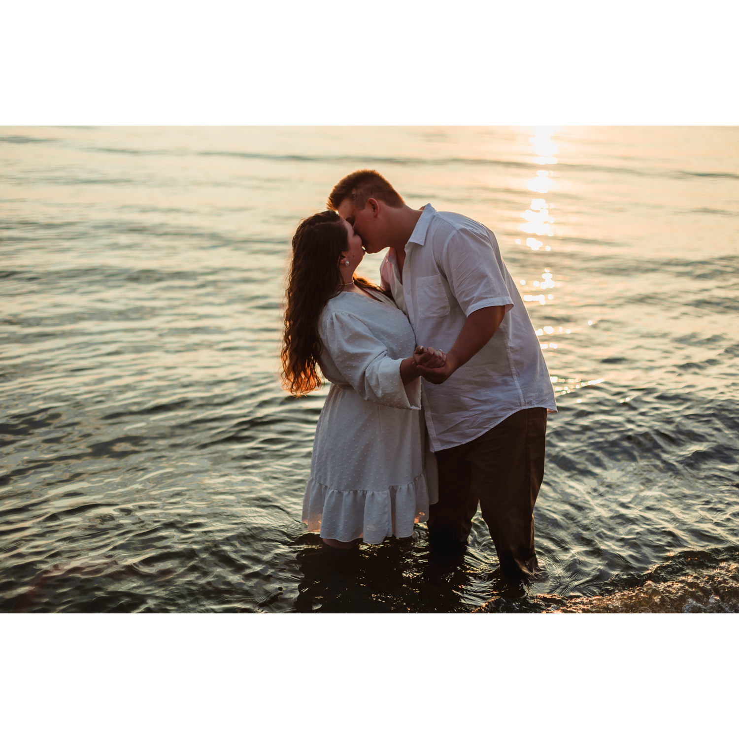 Engagement pictures by Lynzee Harrison Photography