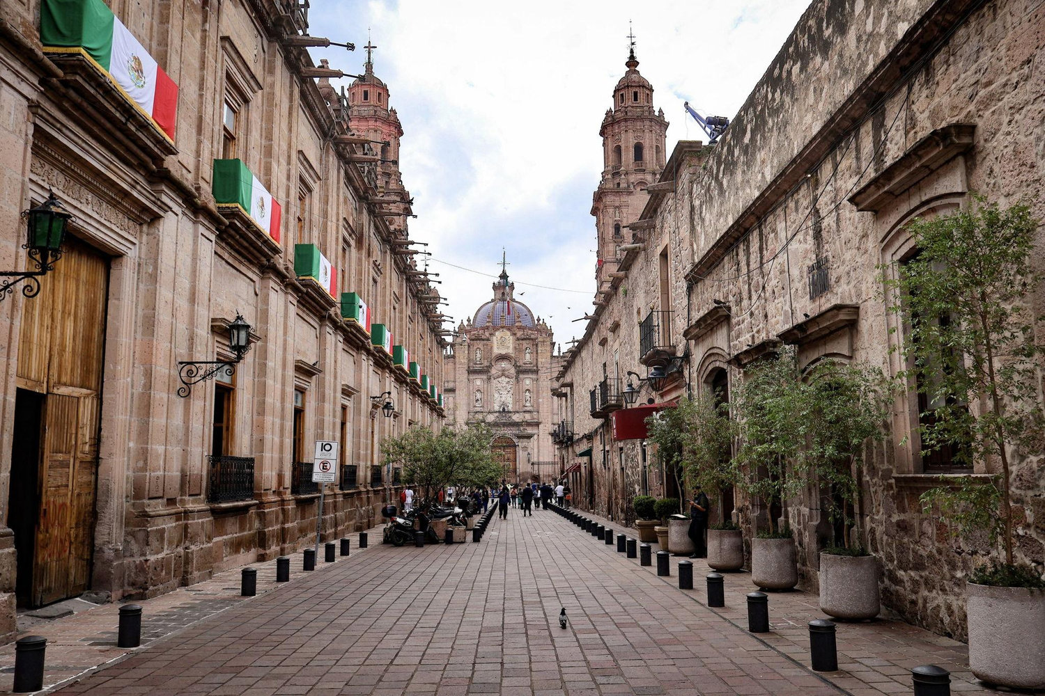 The Wedding Website of Lupita Chagolla and Oziel Vargas