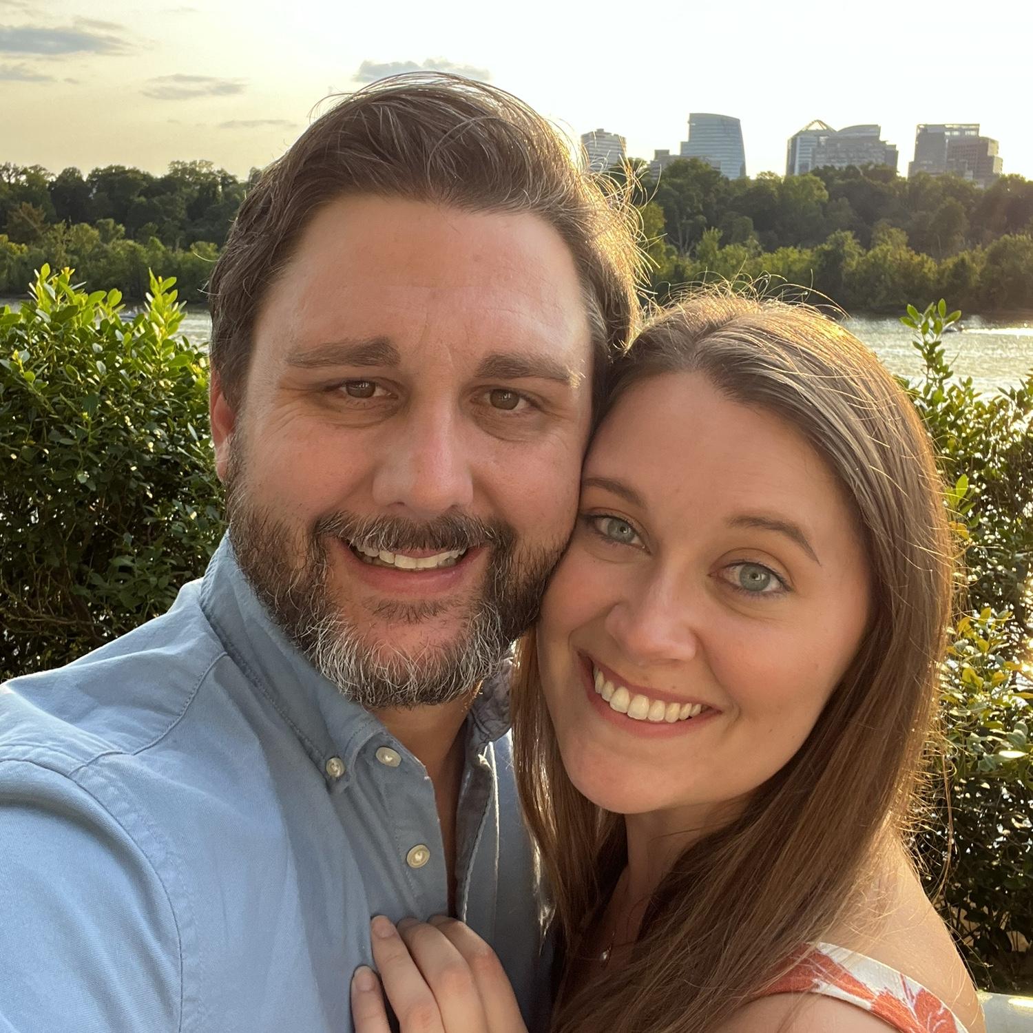 DC in July! Hunter tagged along for Marissa’s big work tradeshow in person. #BestBoyfriendAward