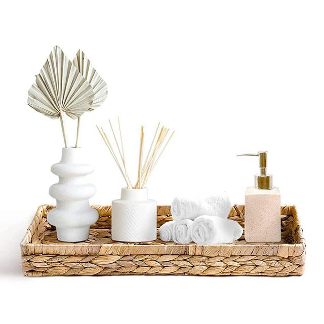 TAGREE Rustic Woven Seagrass Guest Towel Tray Holder for spa, Farmhouse Water Hyacinth Guest Towel Napkin Holder for Desk, Boho Tray for Home Decor (17x6x2, Brown)