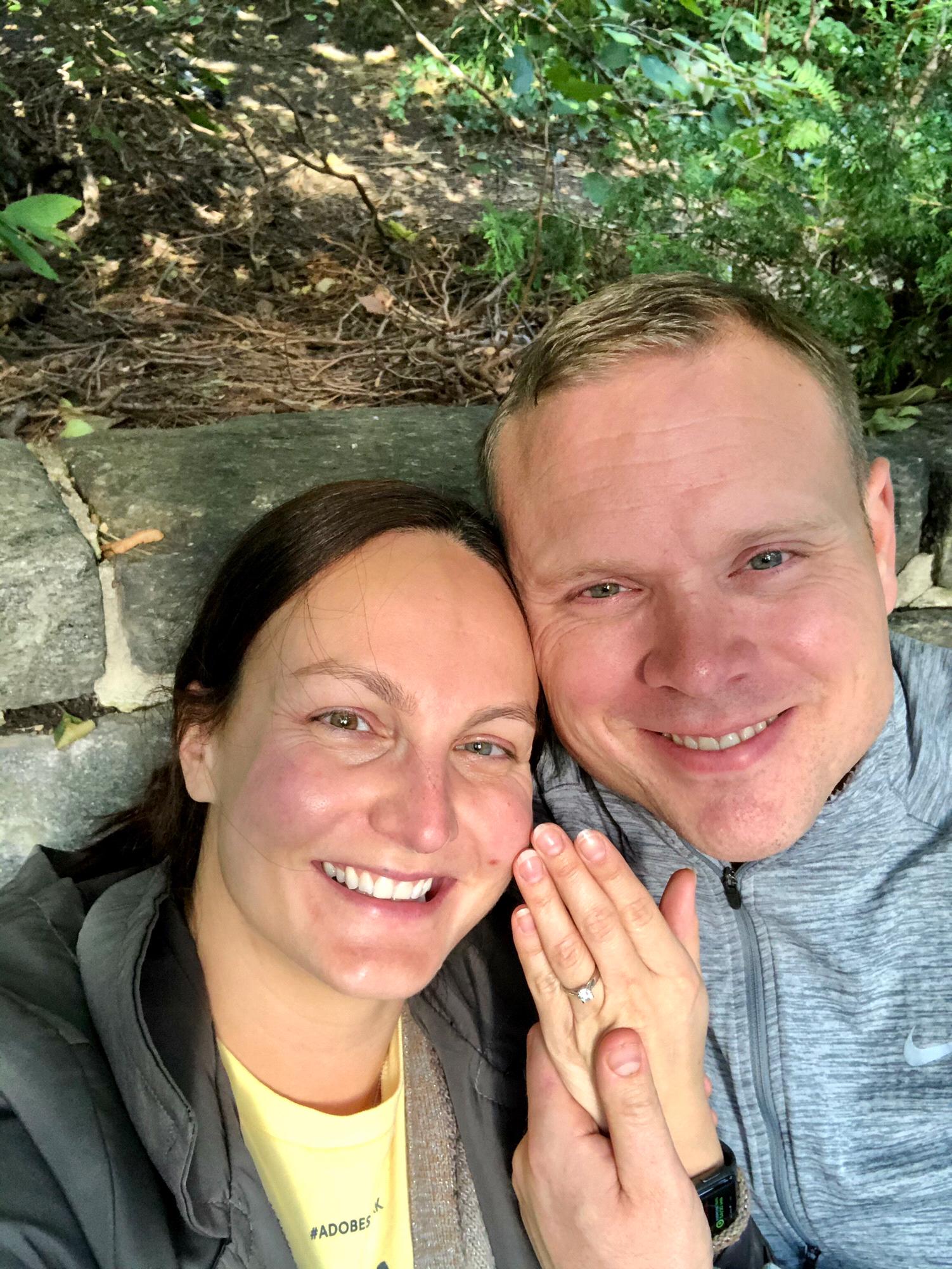 Prva fotka hneď po tom, ako ma požiadal Andy o ruku. 

First photo immediately after the surprise proposal.
Carl Schurz Park, New York City