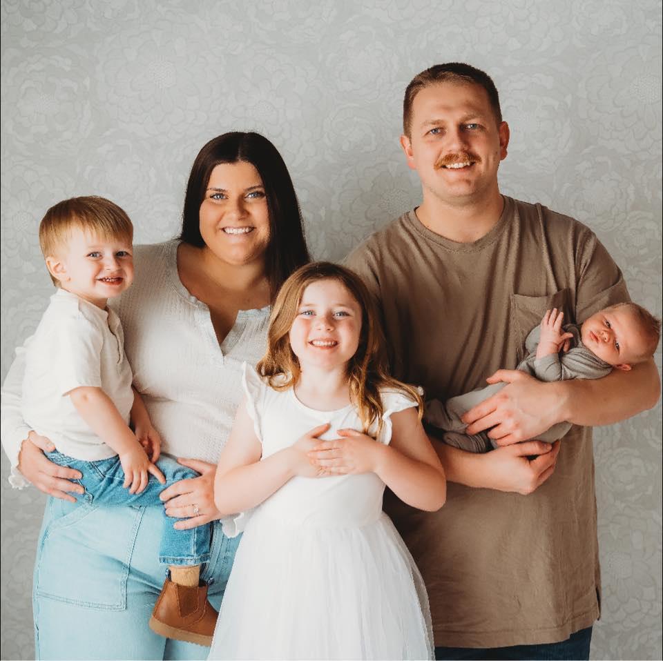 The Wedding Website of Lindsey Peavie and Travis Isaacs