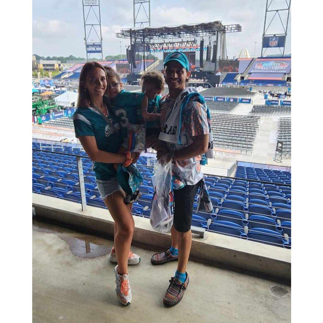 The one where we met Zach Thomas at the HOF