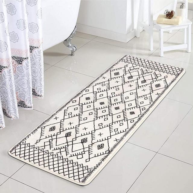 Uphome Bath Rug Runner Moroccan Modern Geometric Velvet Bath Mat 18x47 inch Boho Tribal Non-Slip Bath Rug Soft Microfiber Machine-Washable Floor Rugs for Shower Bathtub