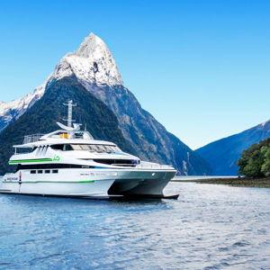New Zealand Honeymoon - Milford Sound Overnight Cruise