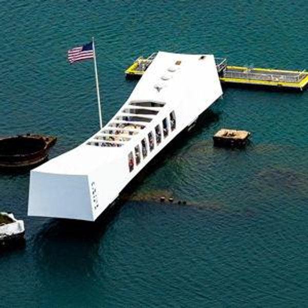 Pearl Harbor & Island Tour