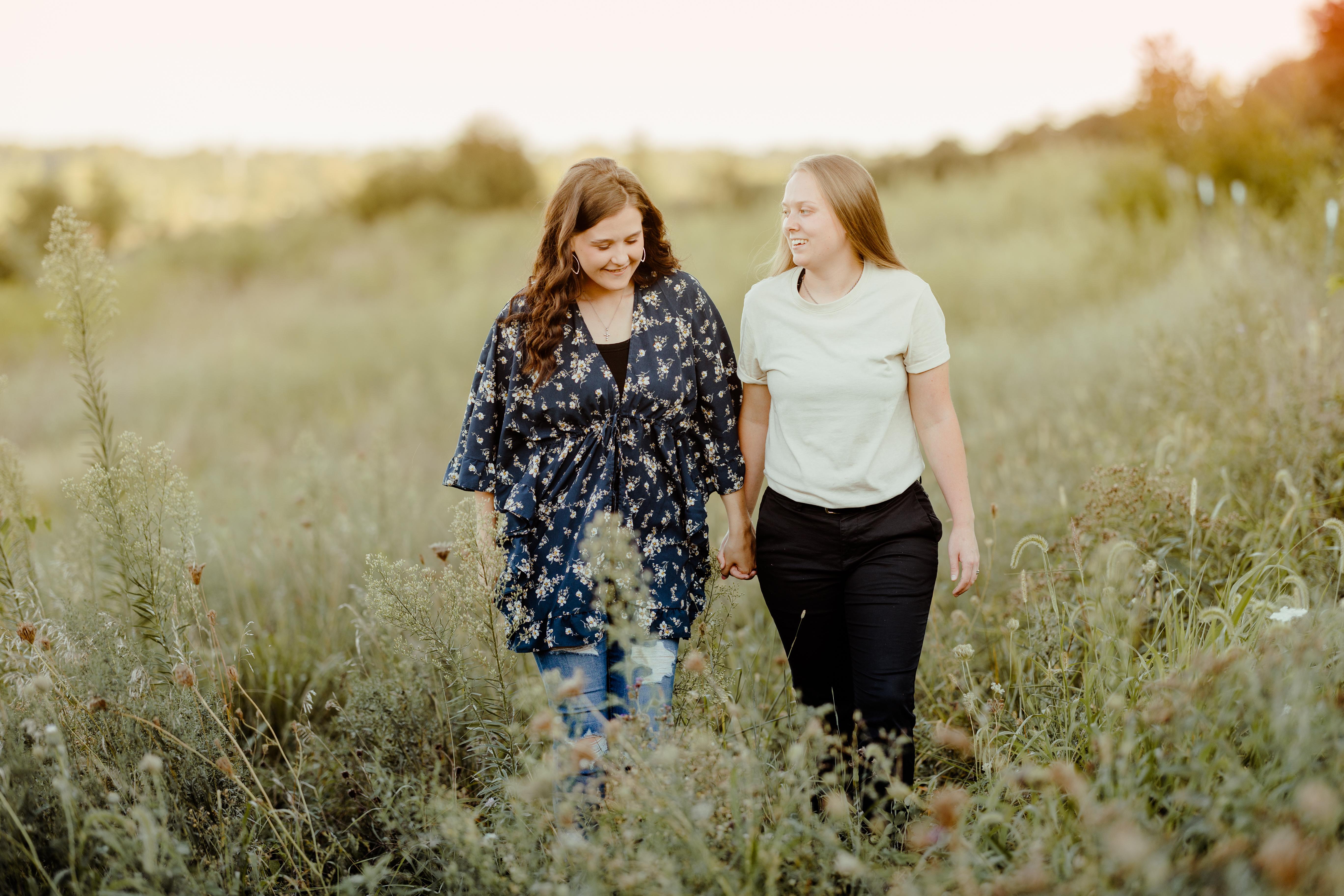The Wedding Website of Lindsey Jones and Alexis Snow