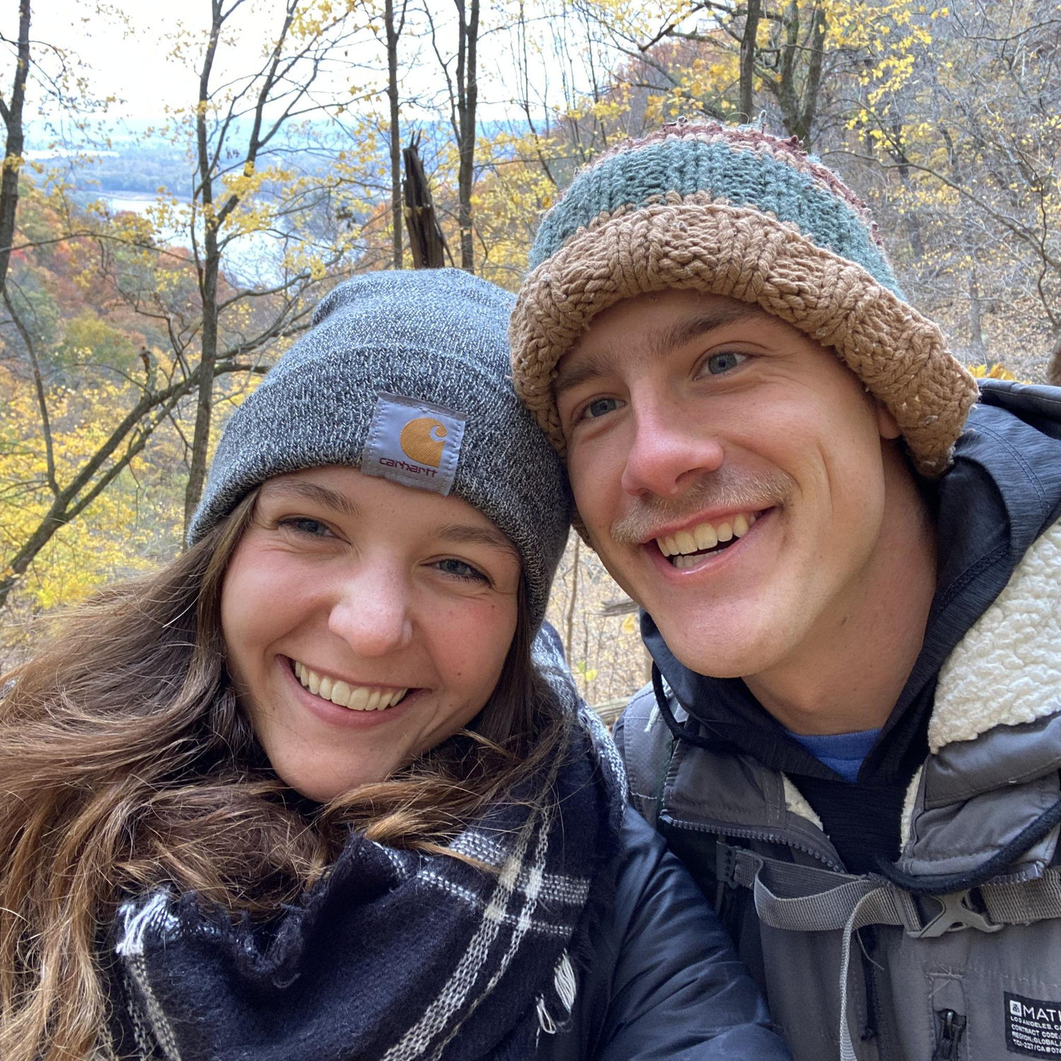 We celebrated our 2 Year Anniversary by staying in Lynxville, and exploring Pike's Peak in Iowa