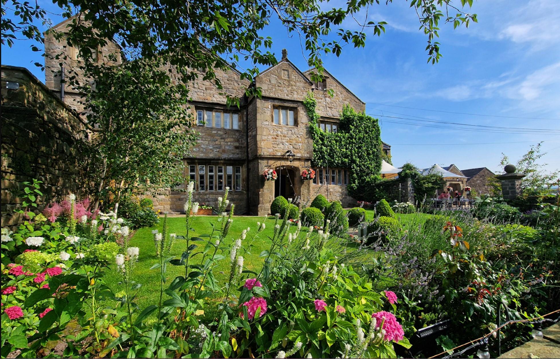 The Wedding Website of Elena Kay and Joe Couzens