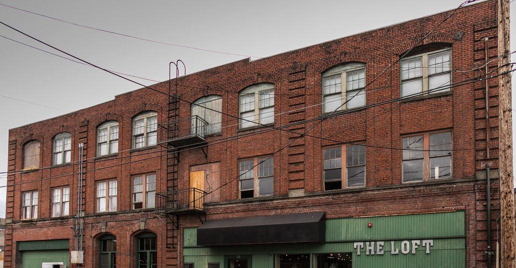 The Wedding Website of Sarah Collins and Taylor Mack