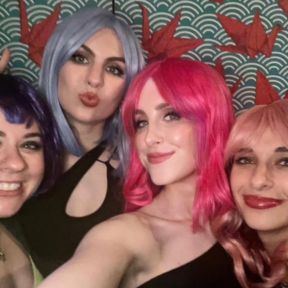 Wig. (Kayla, Em, Atheanna, Sasha)