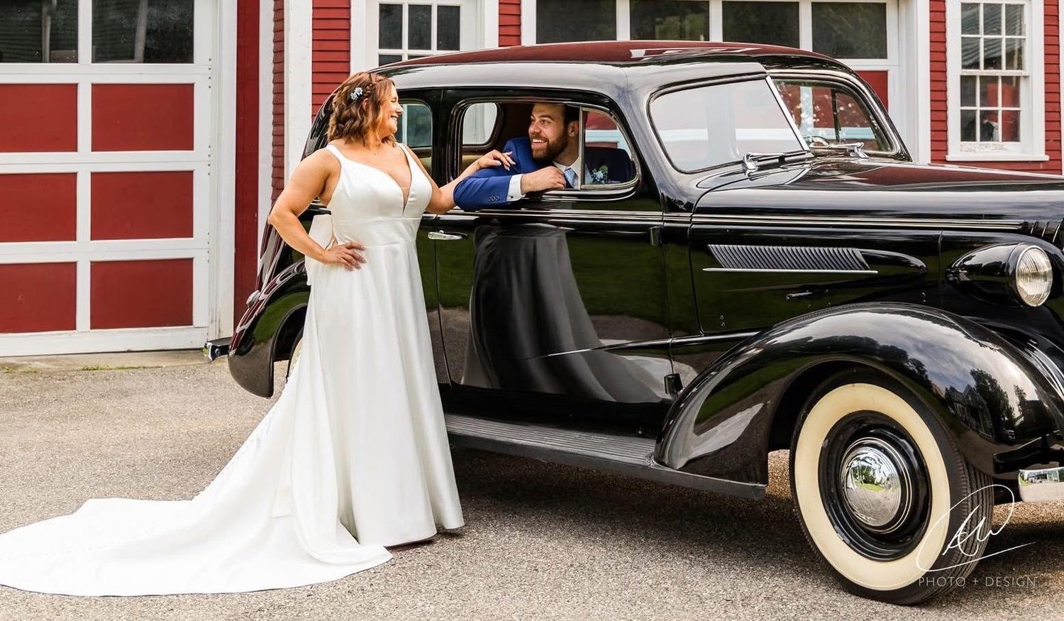 The Wedding Website of Leslie Perrin and Kyle Desabrais