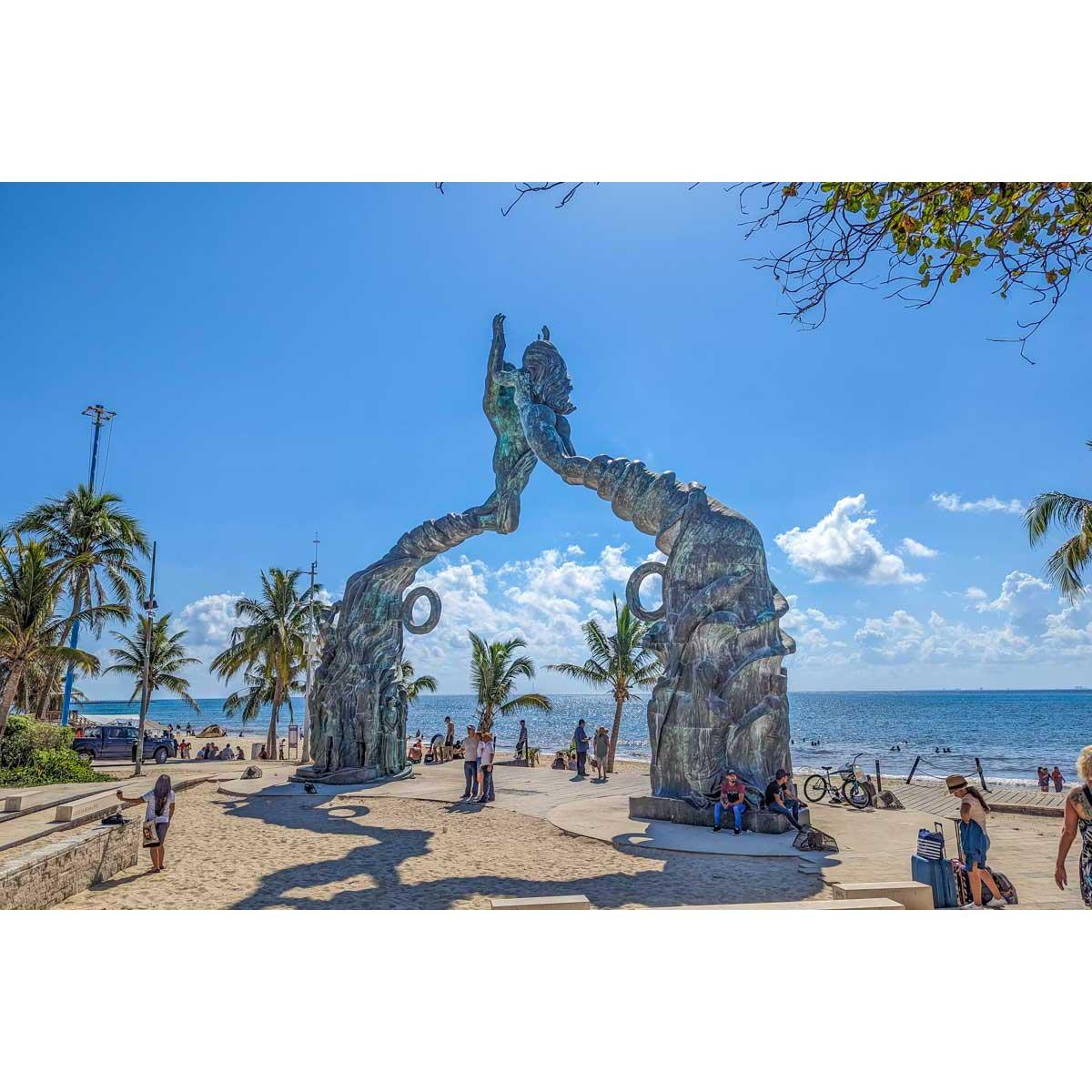 Parque Los Fundadores located a 5 minute walk from the hotel