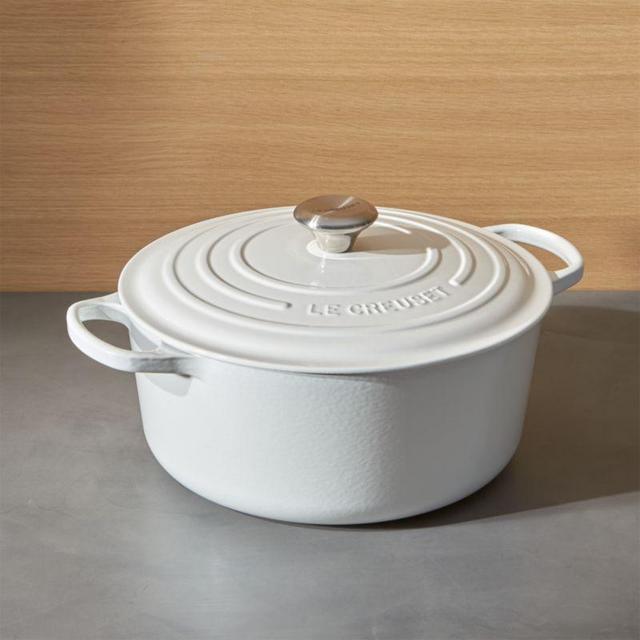 Le Creuset ® Signature 7.25-Qt. Round White Dutch Oven with Lid