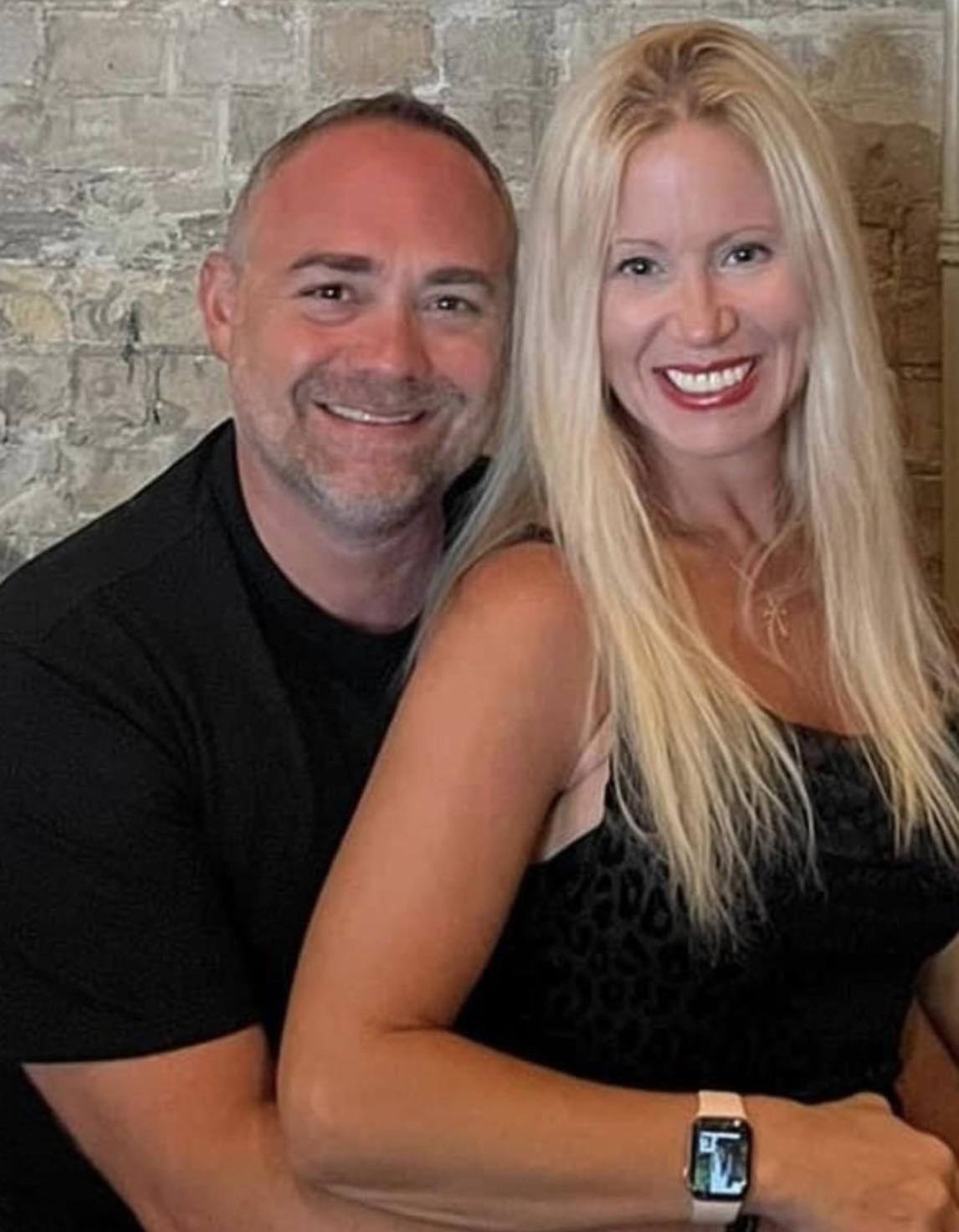 The Wedding Website of Joellen Desselles and Eric Ascani