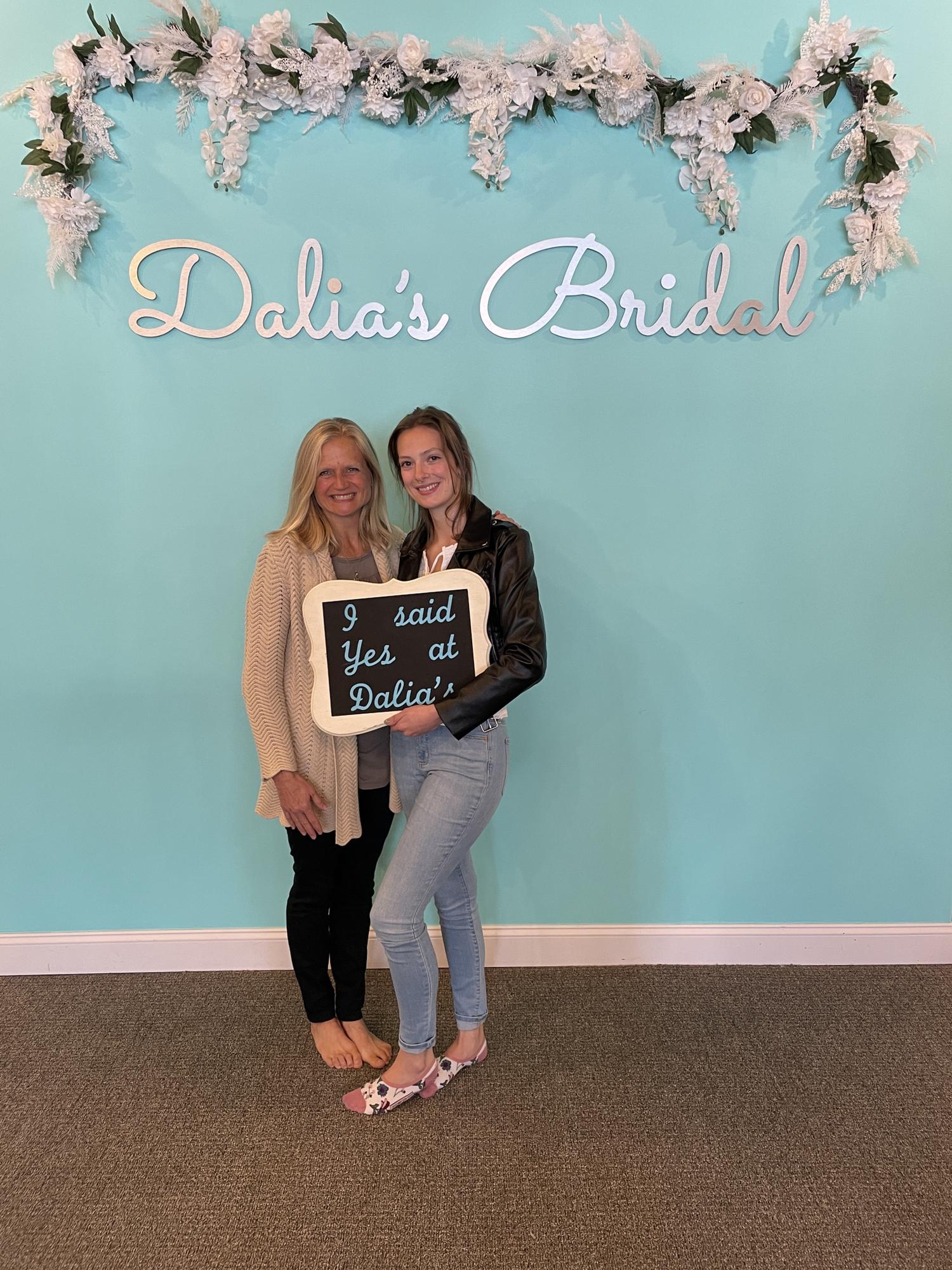 Saying Yes to the dress with Jan