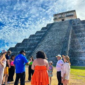 Chichen Itza Tour with Buffet Lunch