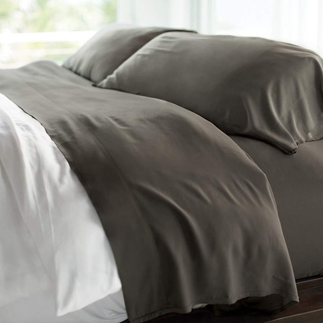 Cariloha Resort Bamboo Sheets | 4 Piece Bed Sheet Set | 100% Viscose from Bamboo | 100-Night Trial | Soft Sateen Weave, Odor Resistant, Hypoallergenic, Eco-Friendly, Cooling Sheets (Queen, Onyx)