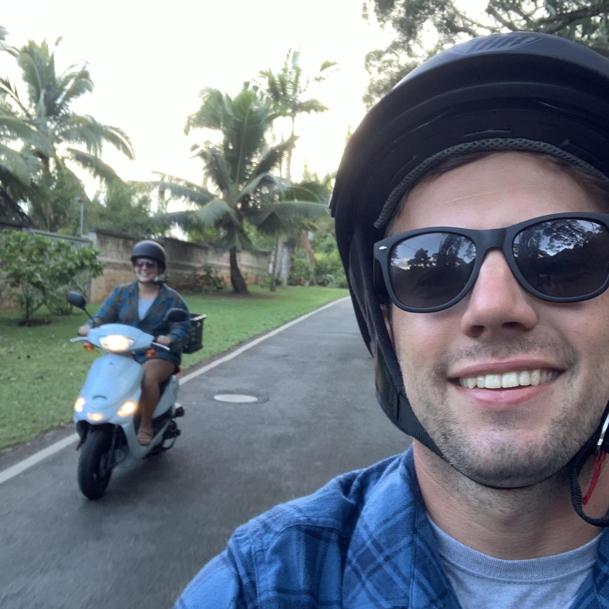 November 2021 - Kailua, Hawai'i. 
Carla finally moved to Hawai'i full time and started her new job. Carla & Patrick also bought mopeds :)