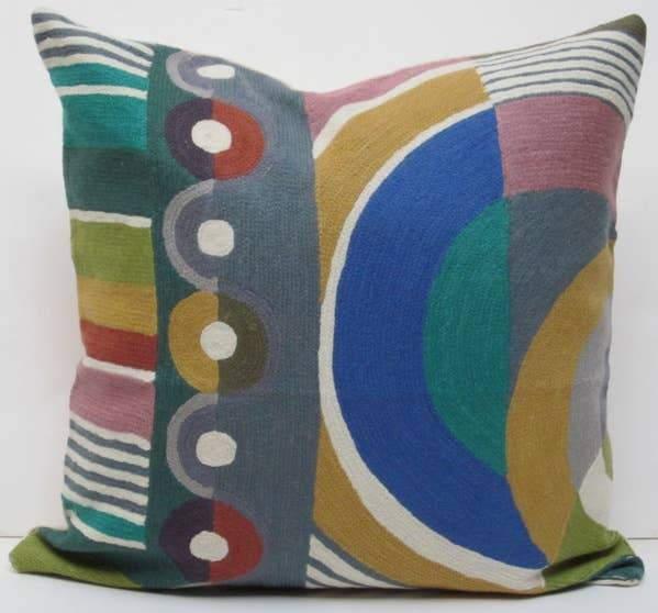 Natural Habitat Chainstitch Rhythm Border Pillow