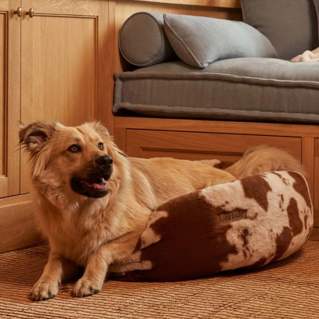 Floof Donut Pet Bed - Cow