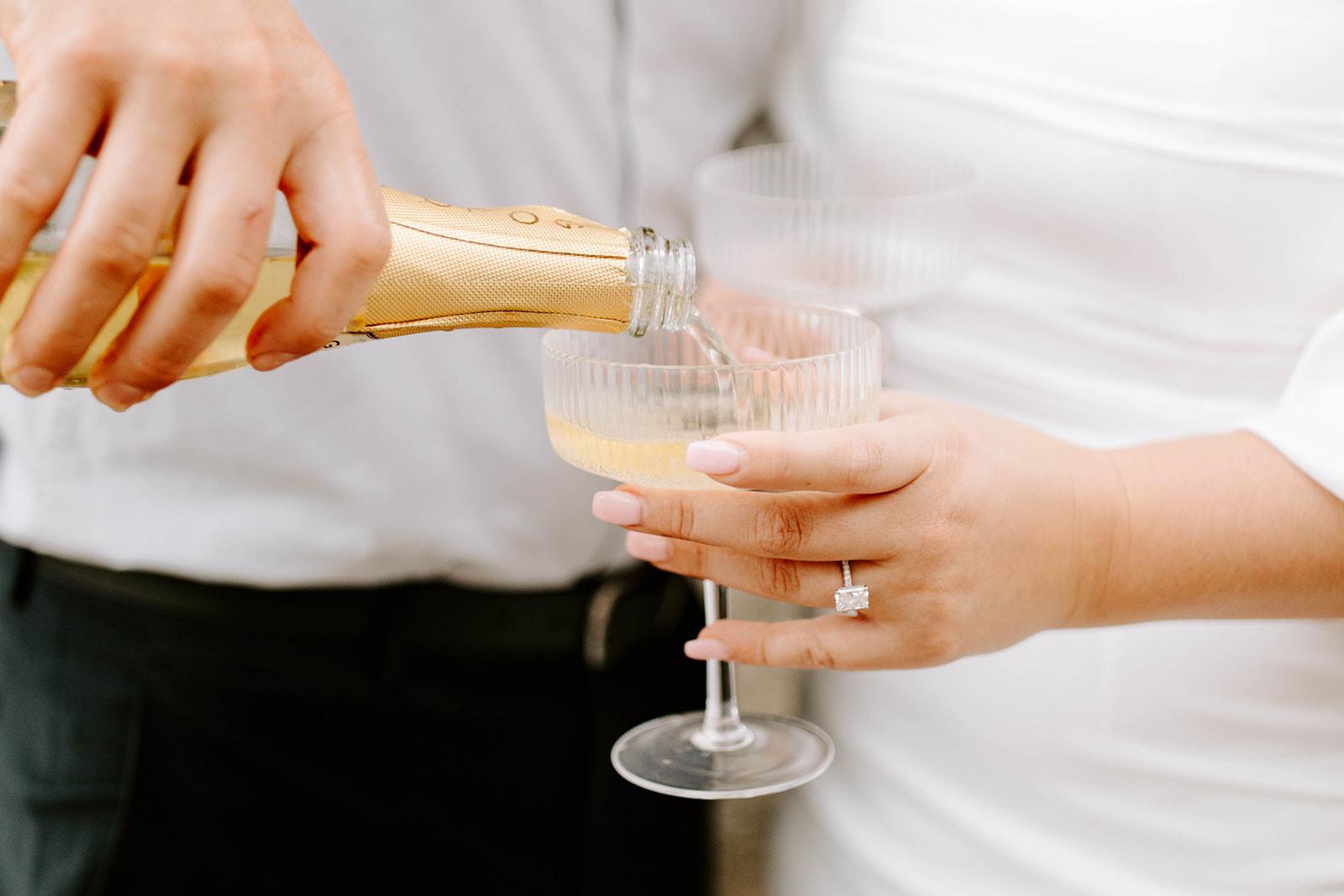 The Wedding Website of Lianna Mullins and Jared Timberman