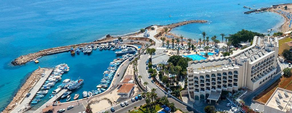 The Wedding Website of CLAUDIO SERAFINI and CARLA LTEIF