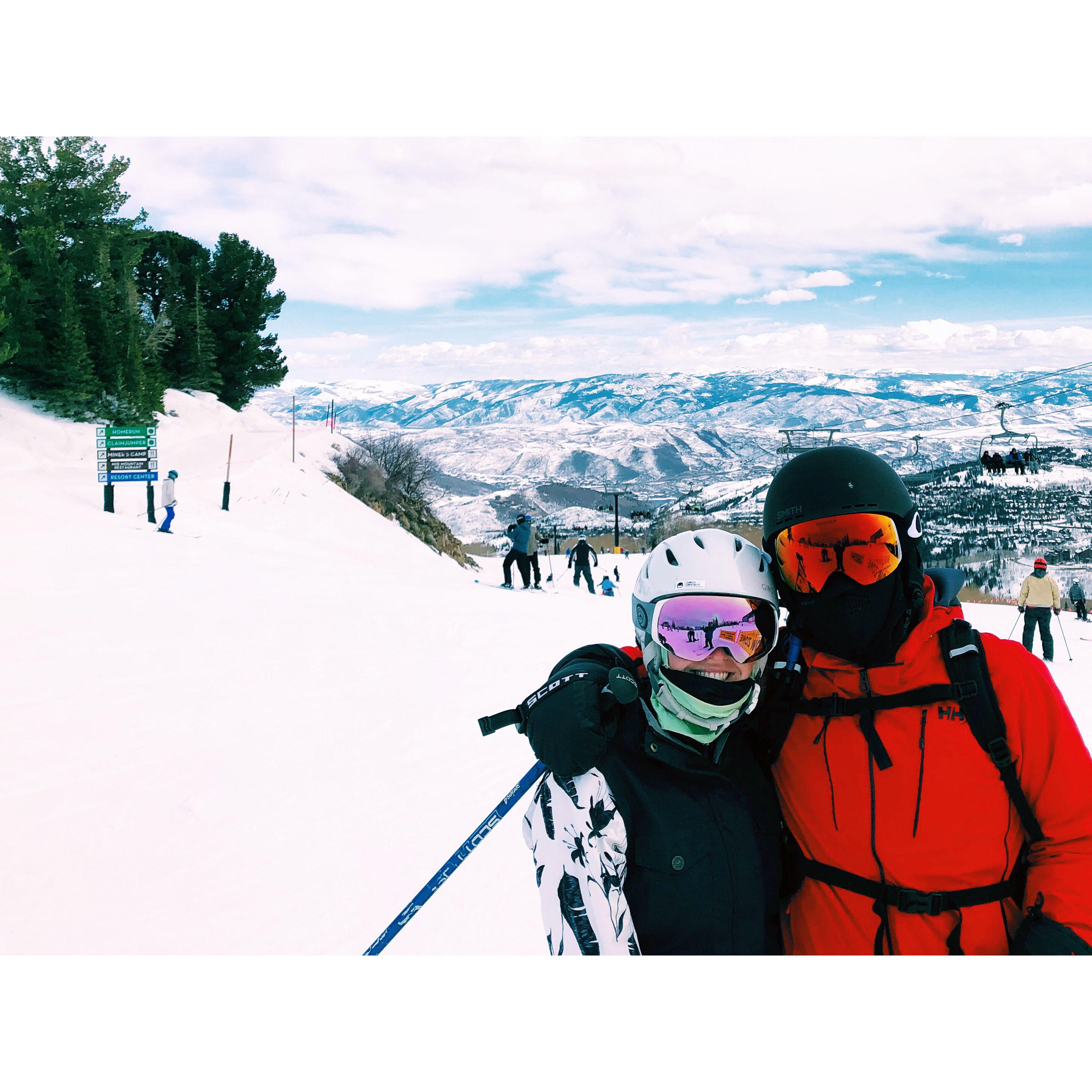 Back to Utah to hit the slopes. Demi nearly broke both legs but Ross made things okay by purchasing her a mimosa at the bottom of the mountain. 