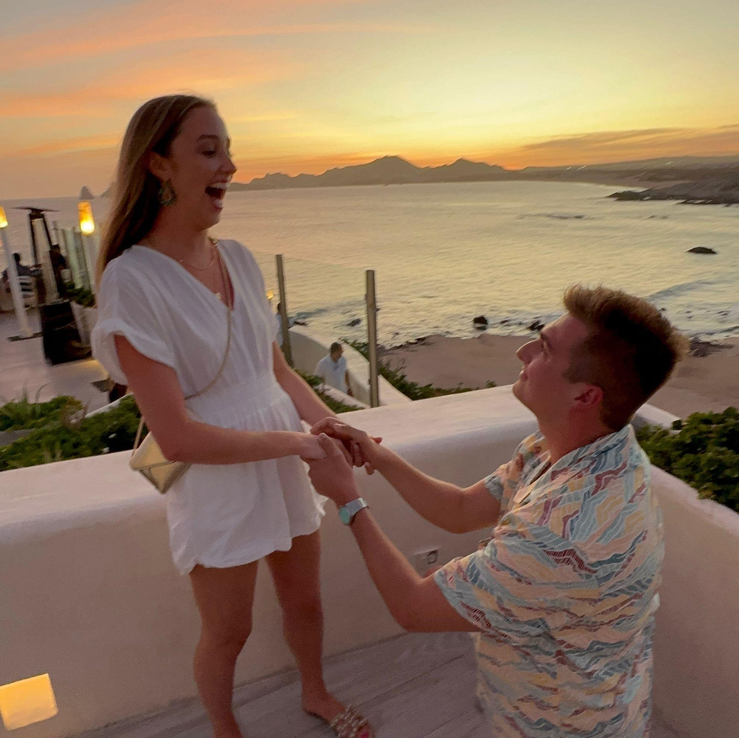fake proposing 3 weeks into dating
