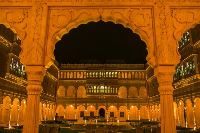 The Wedding Website of Hina Wasim Qazi and Abdulsalam Mohammed