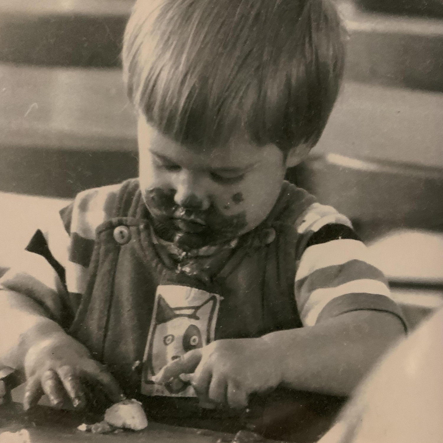 Sam also loves cake.