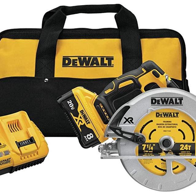 DEWALT 20V MAX XR Circular Saw, 7-1/4-Inch, Brushless, Power Detect Tool Technology (DCS574W1)