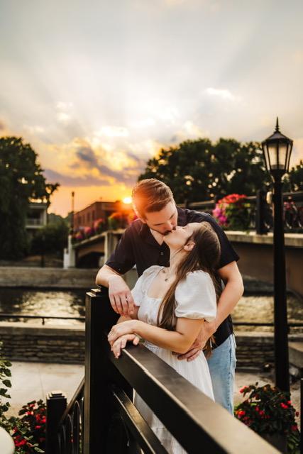 The Wedding Website of Lauren Meddaugh and Anthony Kemper