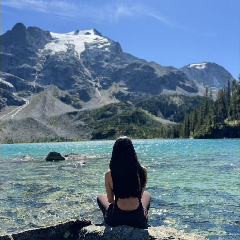 🌲 Hiking a Joffre Lake, hermoso todo: Senderos, lagos turquesa y mucho amor.