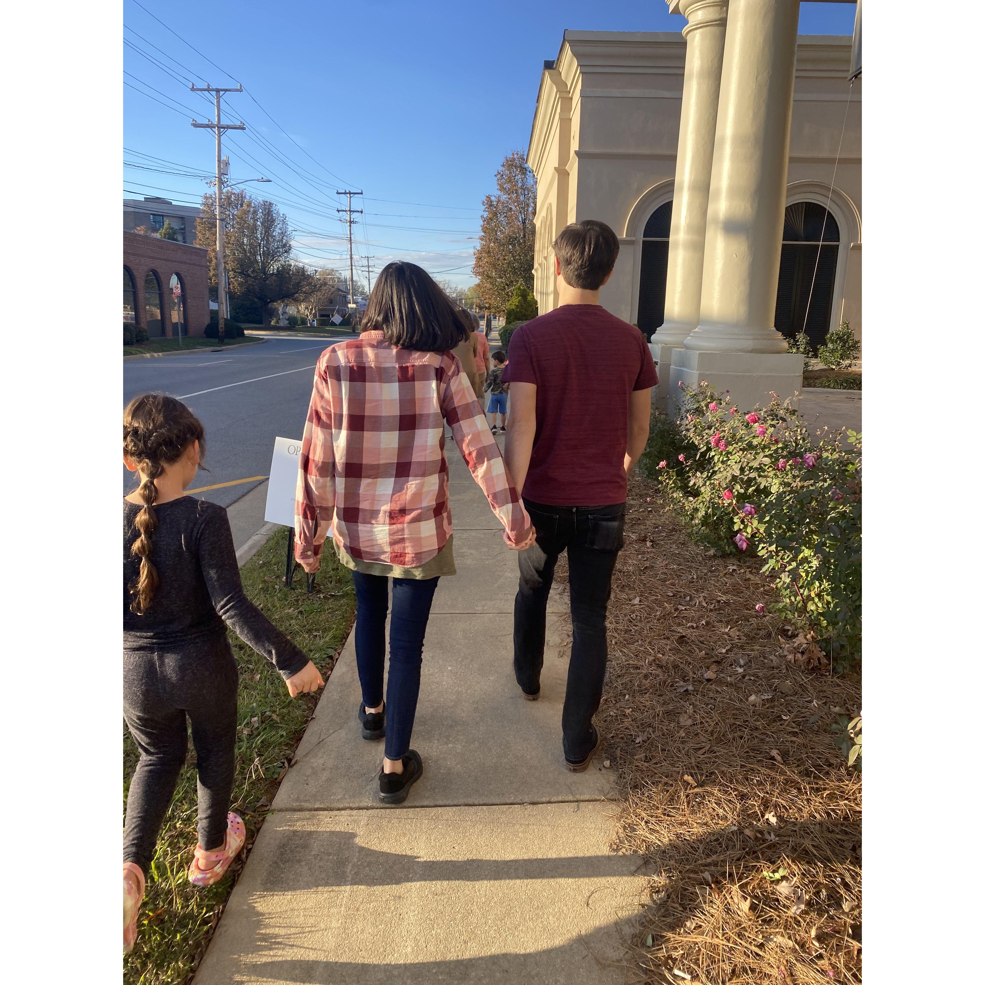 Peter got to meet some of B's family in North Carolina and survived his first Italian Thanksgiving 🇮🇹🦃