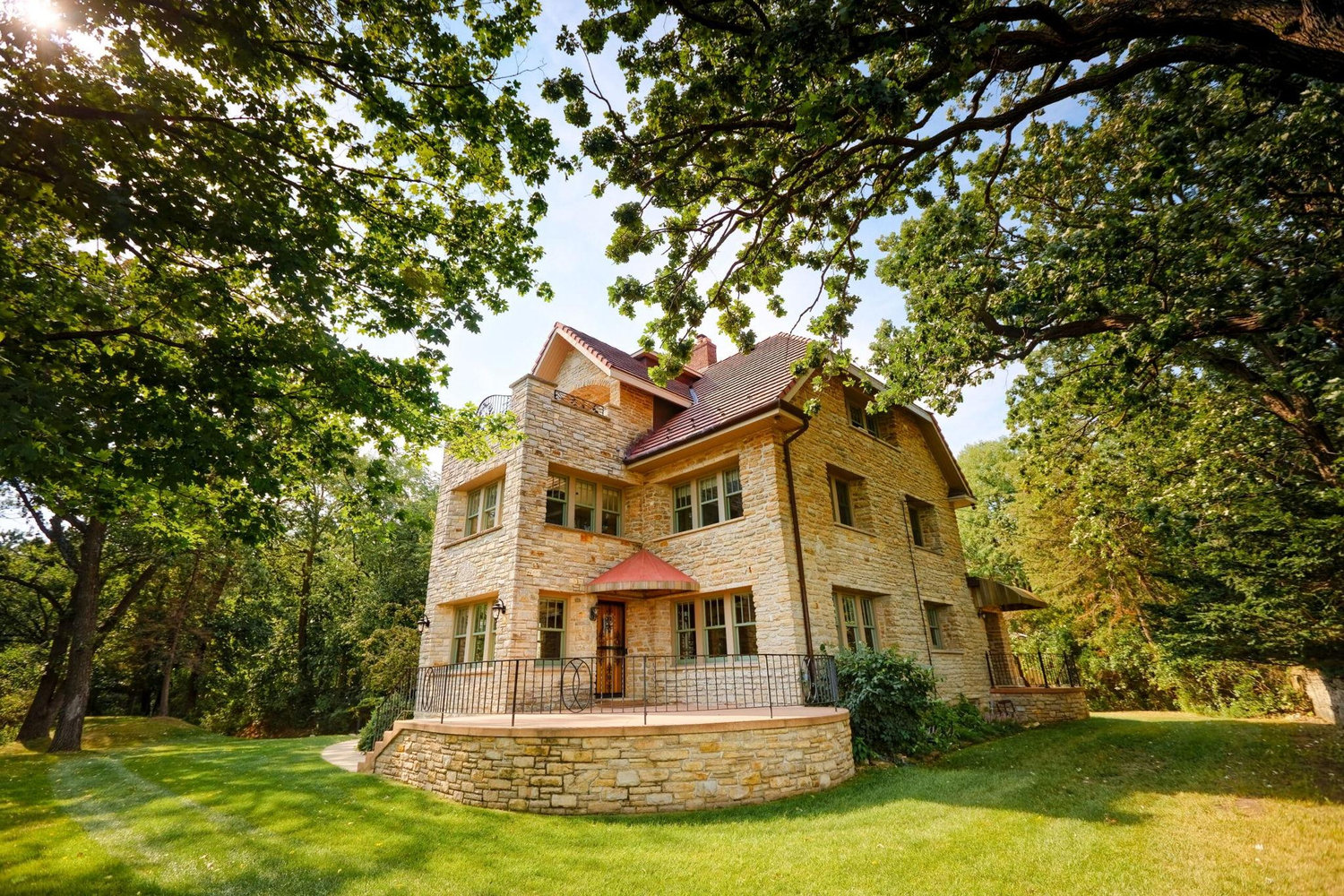 The Wedding Website of Amanda Mae Selly and Nicholas Hans Peterson