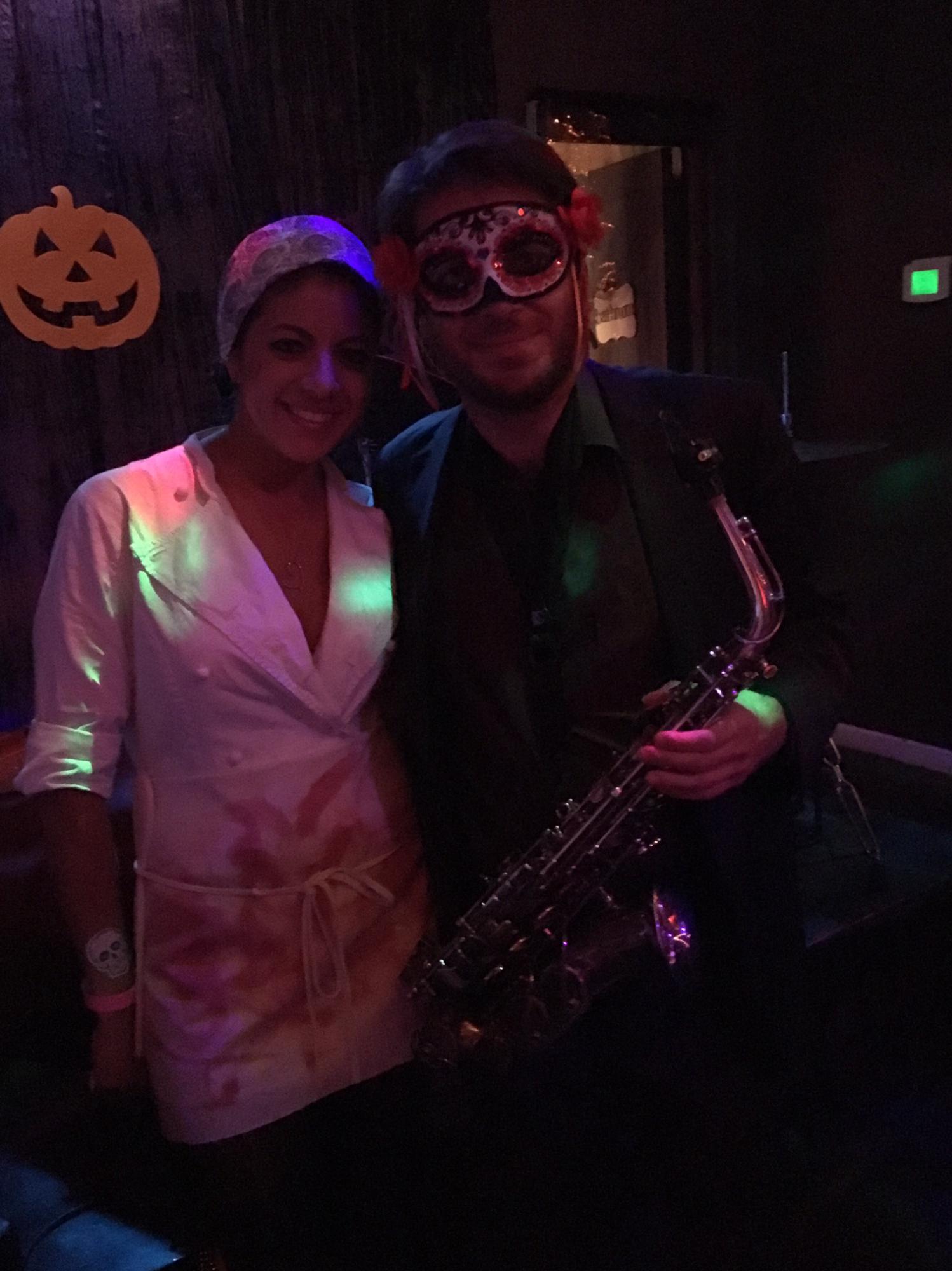 Notre premier Halloween ensemble, un signe précurseur de notre hallowedding.