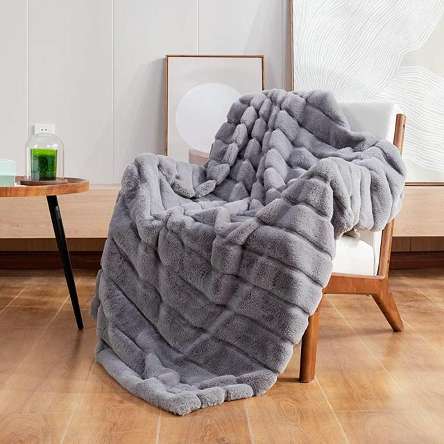 Cozy Bliss Luxury Super Soft Striped Faux Fur Throw Blanket for Couch,60"x 80" Grey Marl, Warm Milky Plush Blanket for Sofa Bed Living Room Bedroom (Stripe-Grey Marl)