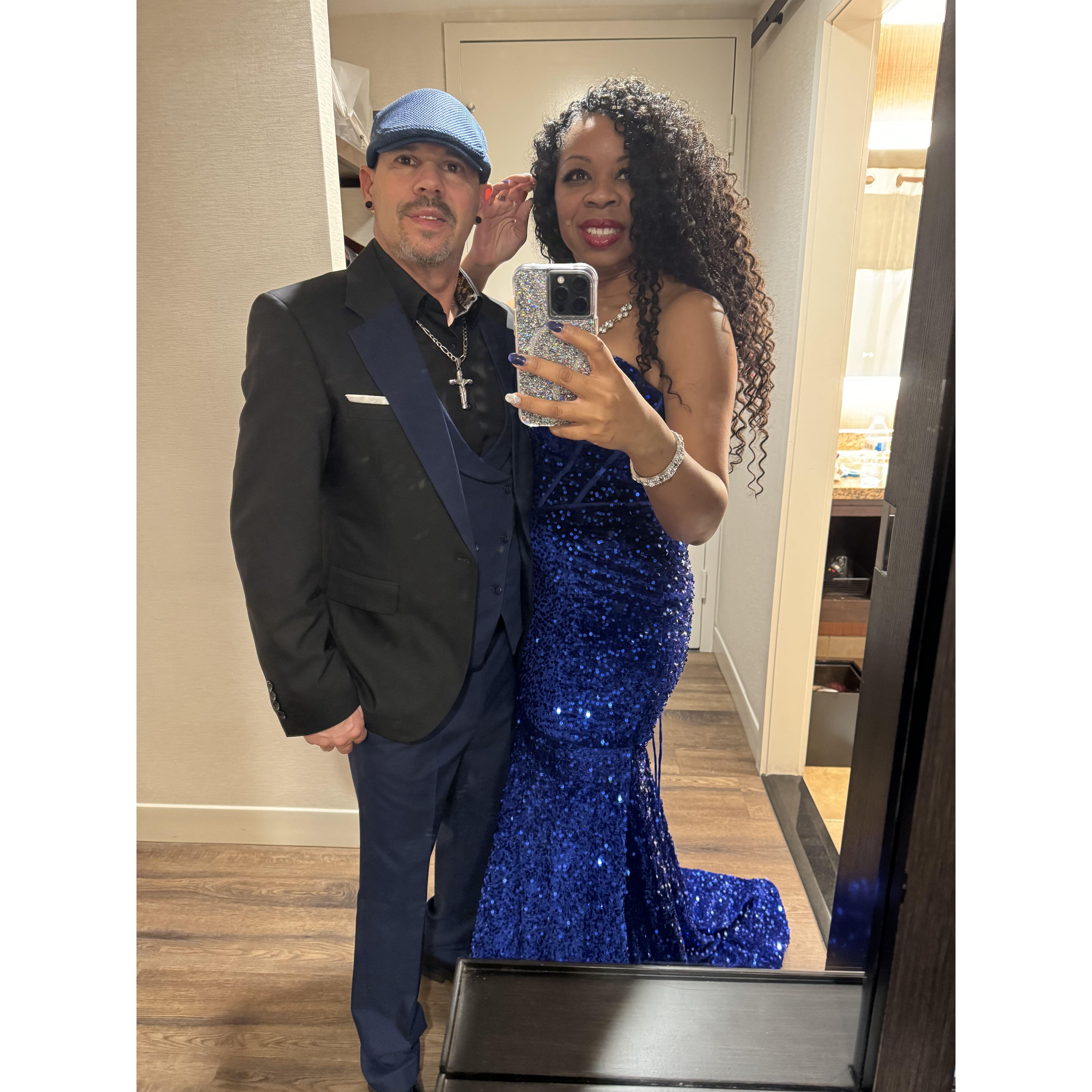 Wedding guests; preparing in the hotel room.